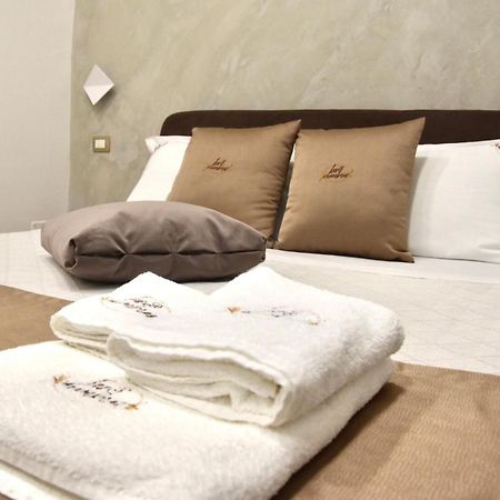 Les 3 Chambres Lecce Buitenkant foto