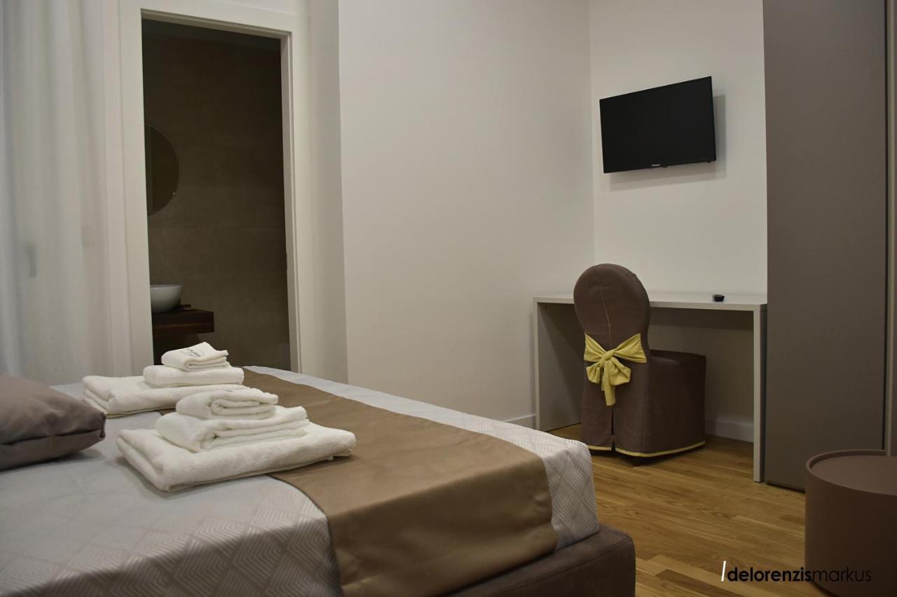 Les 3 Chambres Lecce Buitenkant foto