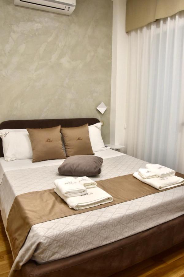 Les 3 Chambres Lecce Buitenkant foto